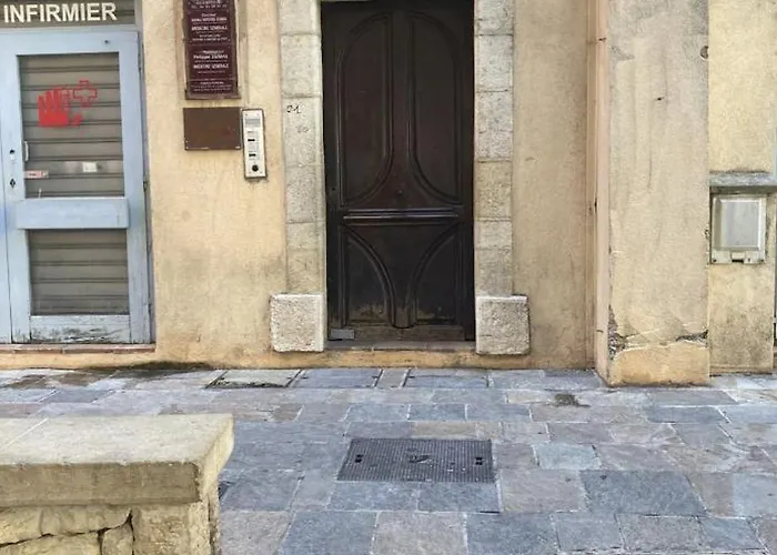 Grasse : Centre Ville Superbe Appartement 2 Chambres